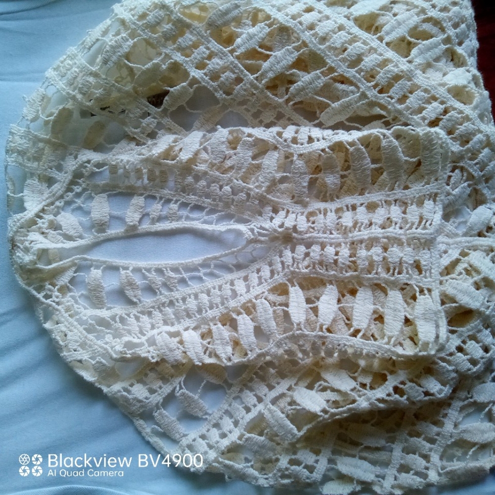 LC Lauren Conrad knitted lace top - Picture 3 of 3
